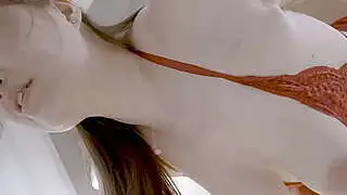 中国熟女左海阳和她的情人做爱了。